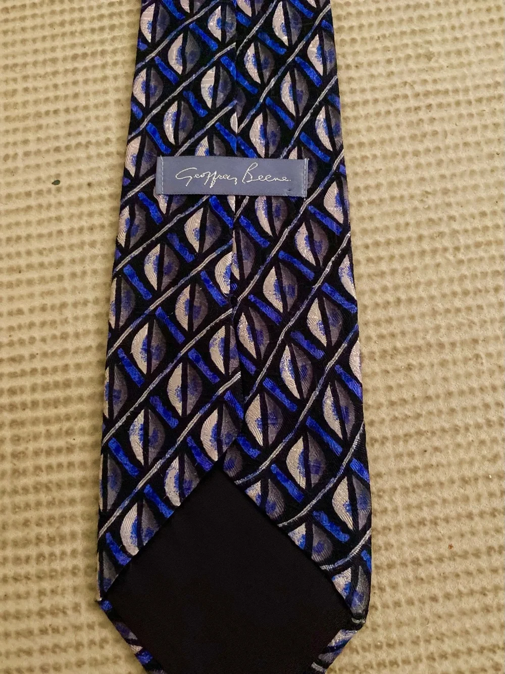 2 Geoffrey Beene Men's Blue and Red Patterned Ties. 100% Silk. Great Price $16.